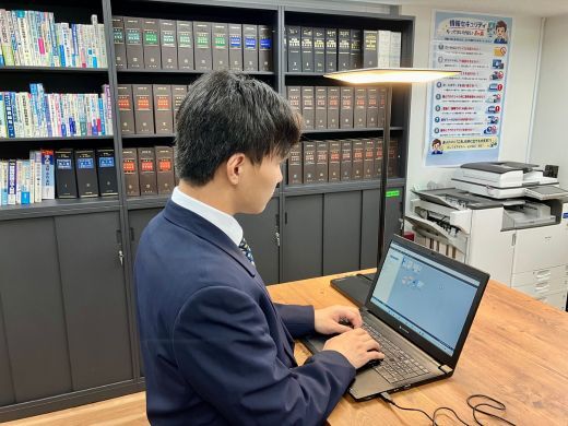 T＆A税理士法人で長期インターン中の学生（青山学院大学・理工学部出身）